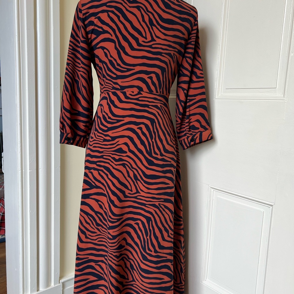 Tiger Print Button-Down Maxi Dress - Picture 4 of 6